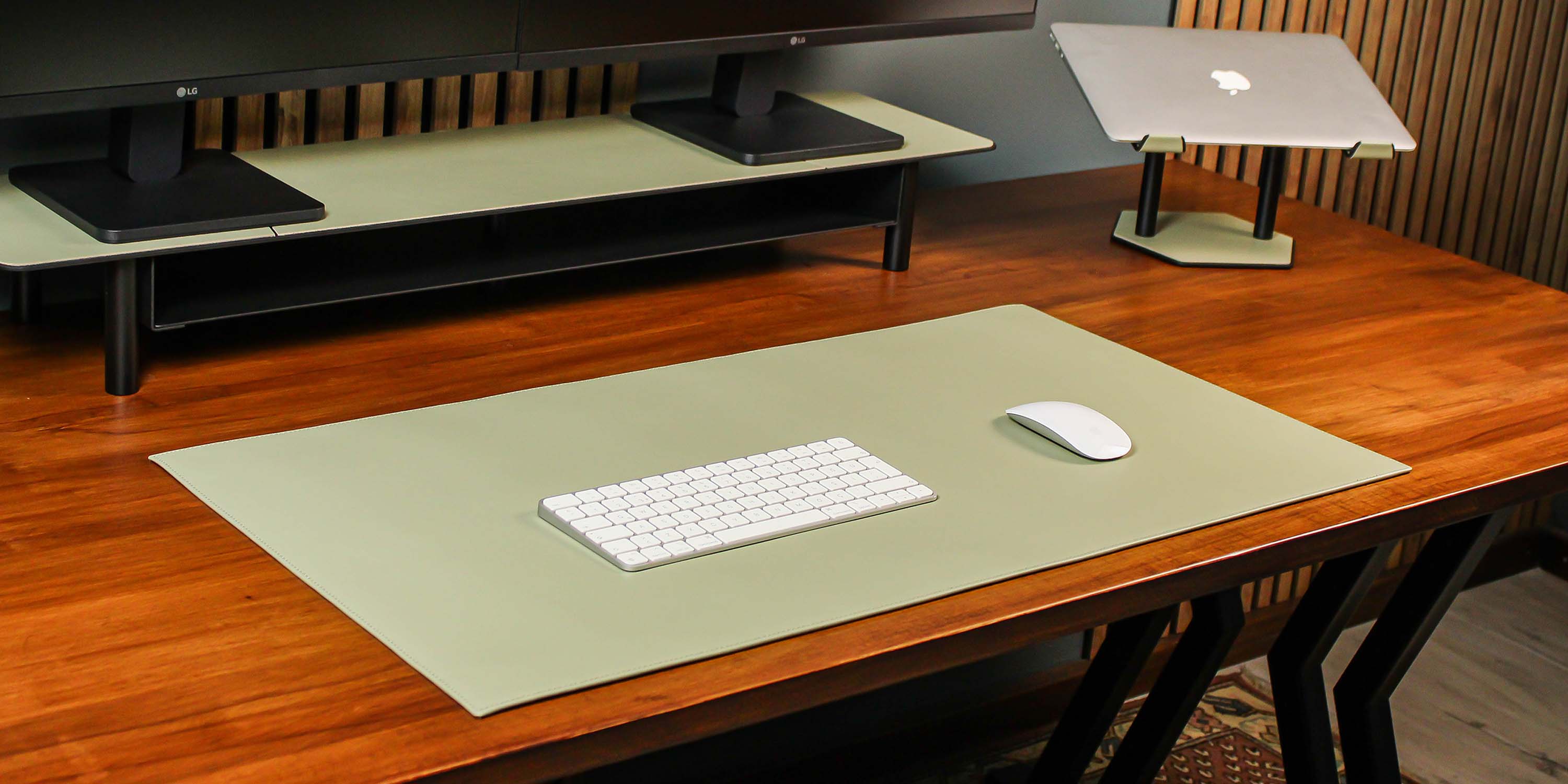 Choosing the Right Desk Mat Size