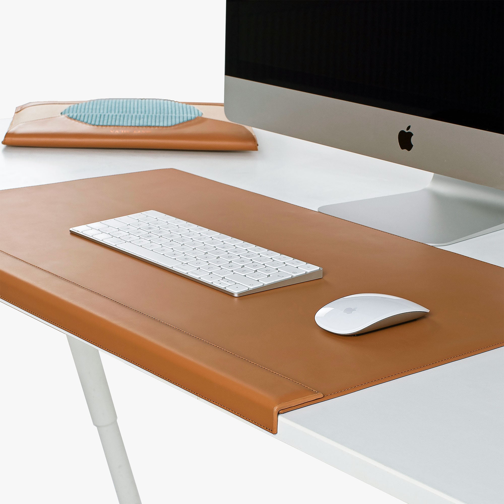 desk mat with edge protector on the desk