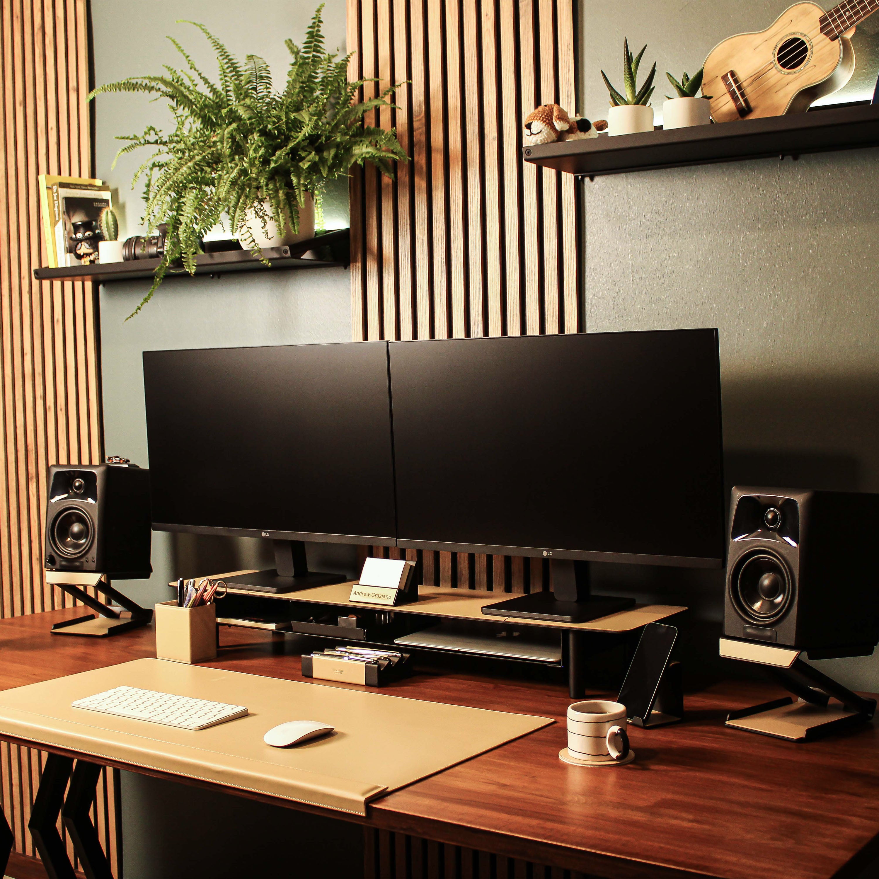 Studio Speaker Stand for desk
