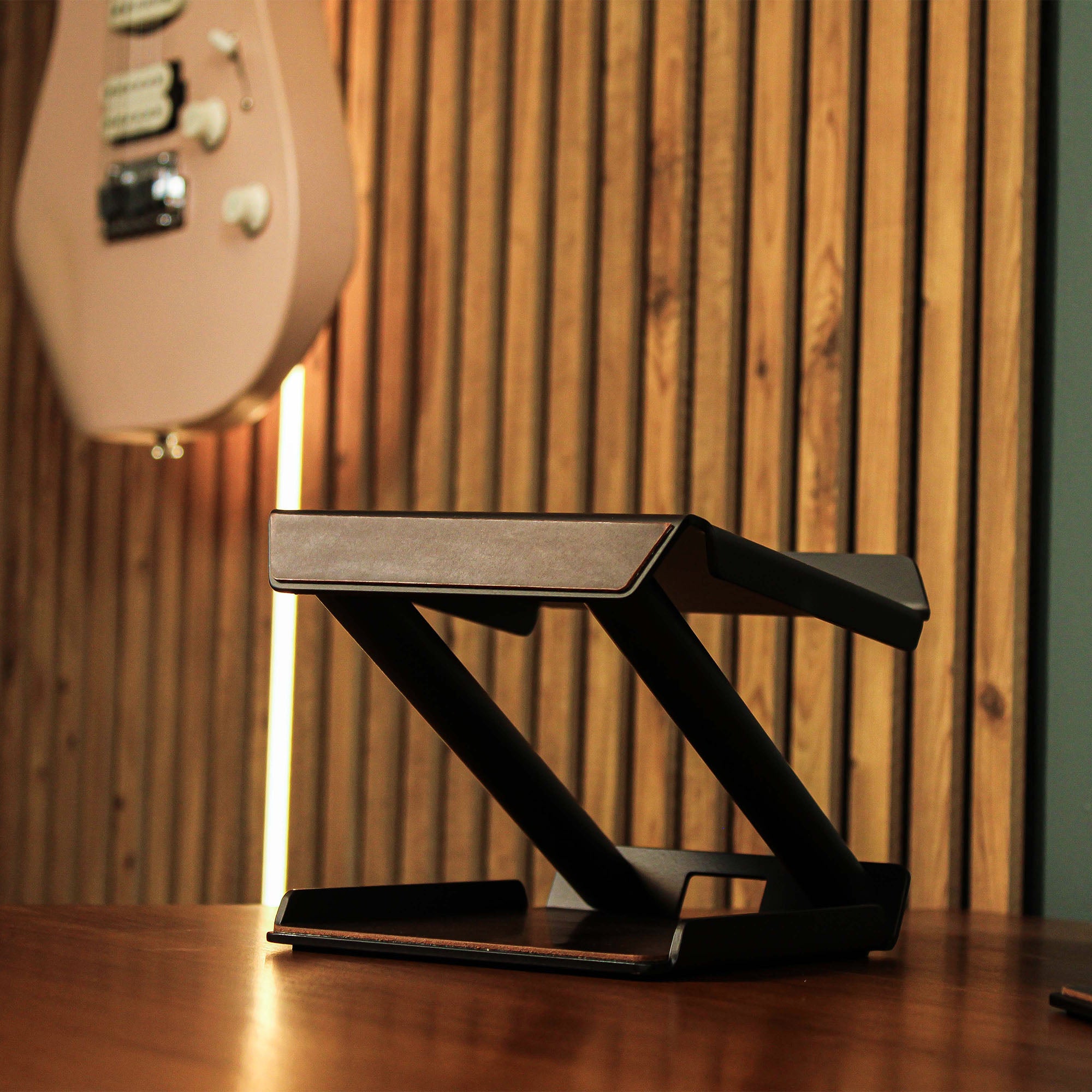 Studio Speaker Stand for desk