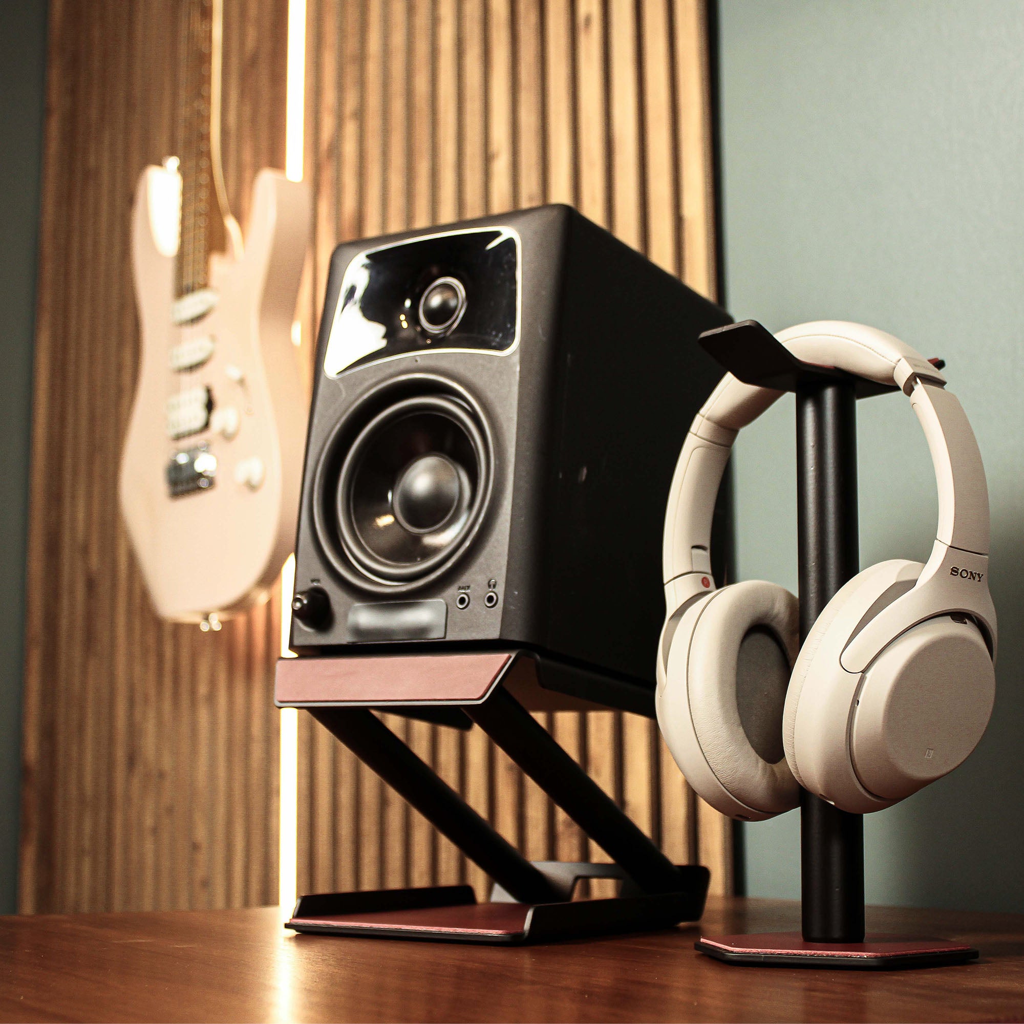 Sturdy Speaker Stand for desk